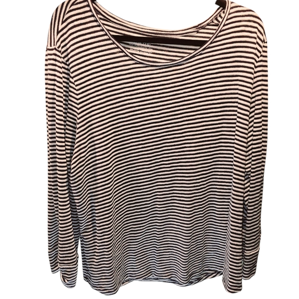 Chico's sz. 2xl black/white/silver stripe tshirt
